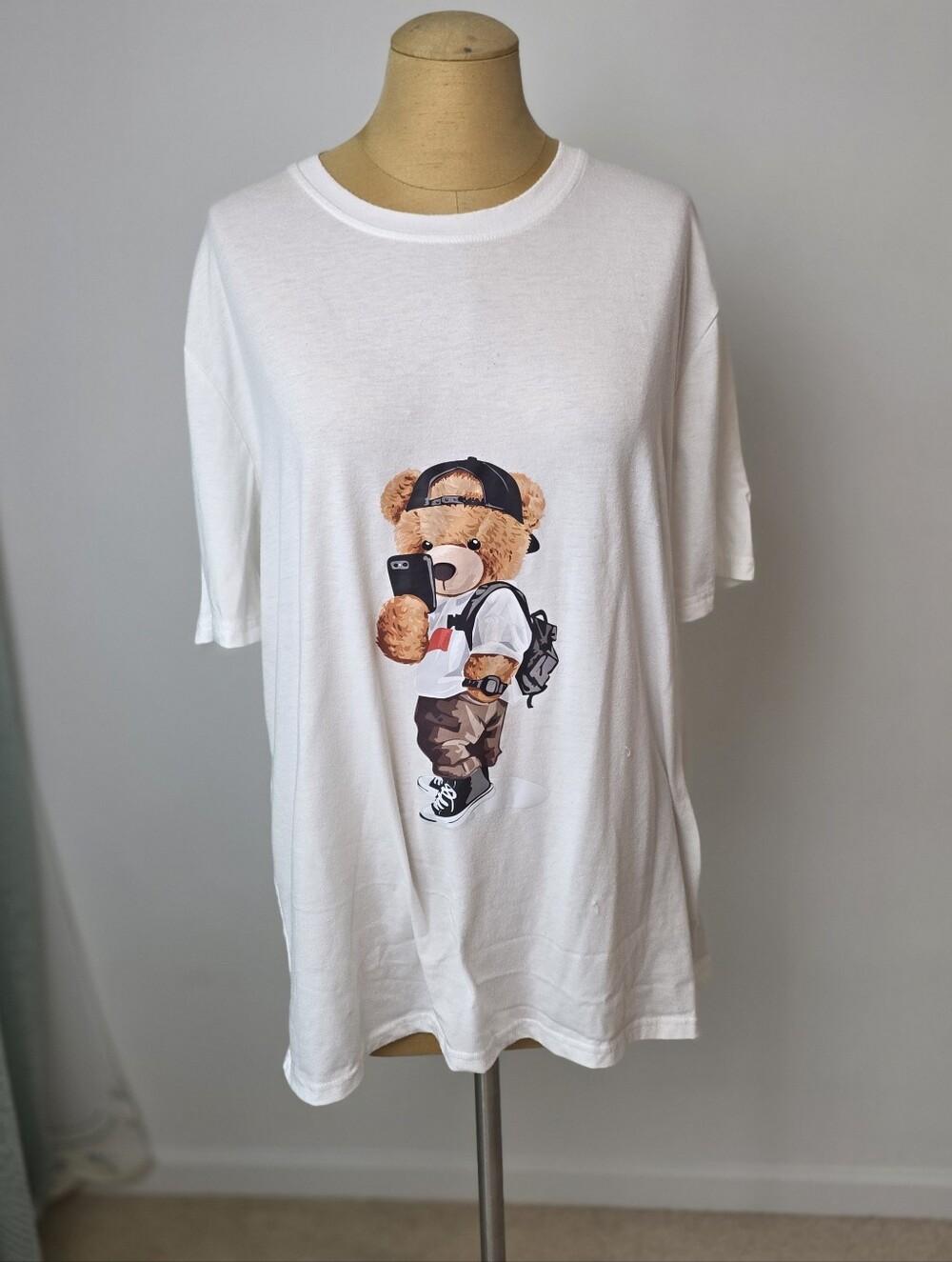 Oversized White Teddy Bear Graphic T-Shirt XL - Picture 2 of 4